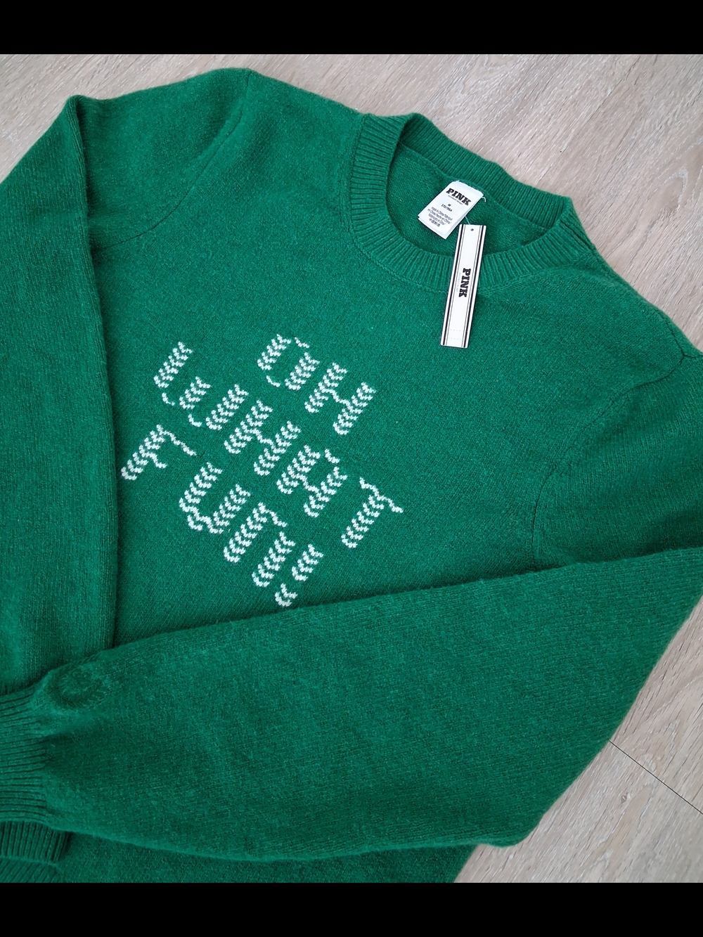 PINK Victoria's Secret Kelly Green Crewneck Sweater with "Oh What Fun" Text - Picture 3 of 7
